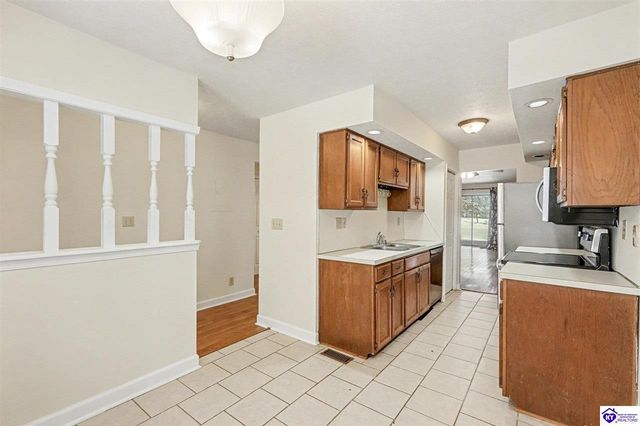 505 Piping Rock Road, Brandenburg, KY 40108