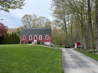 28 Camile Rd, Webster, MA 01570