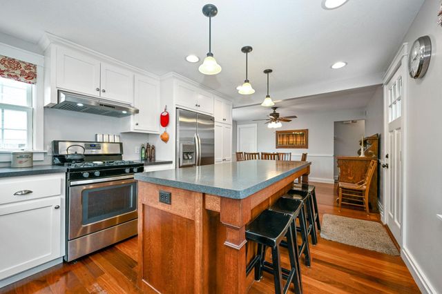 2837 Georgia Avenue S, Saint Louis Park, MN 55426
