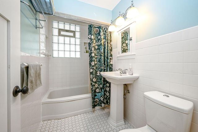 2837 Georgia Avenue S, Saint Louis Park, MN 55426
