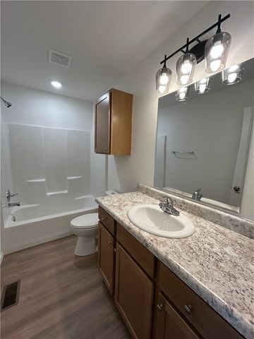 2804 W Mockingbird Lane, Rogers, AR 72756