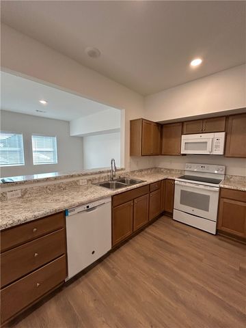 2804 W Mockingbird Lane, Rogers, AR 72756