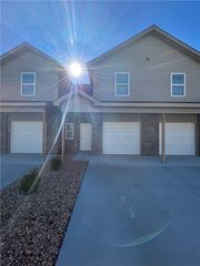 2804 W Mockingbird Lane, Rogers, AR 72756