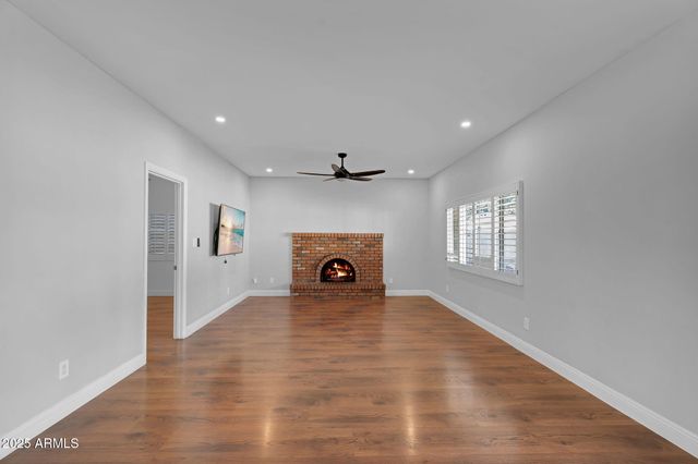 2542 W Nopal Avenue, Mesa, AZ 85202