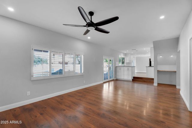 2542 W Nopal Avenue, Mesa, AZ 85202