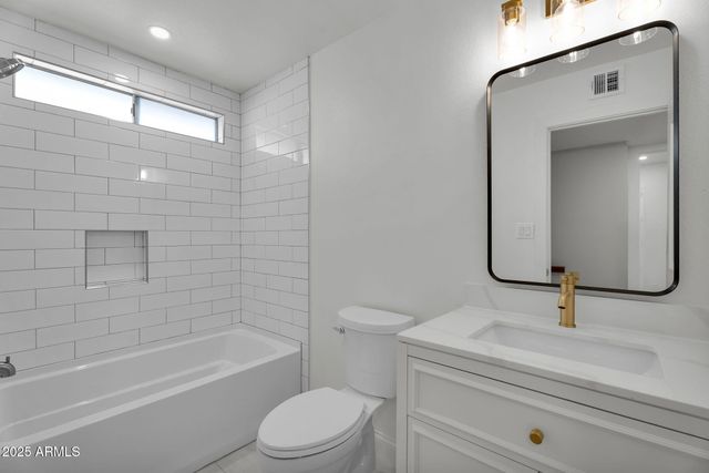 2542 W Nopal Avenue, Mesa, AZ 85202