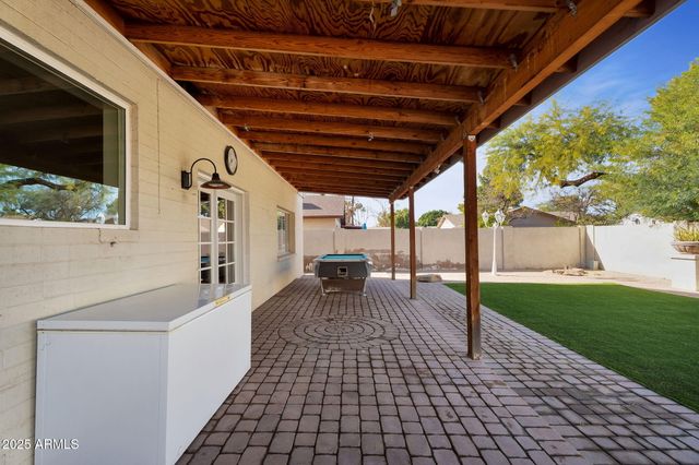 2542 W Nopal Avenue, Mesa, AZ 85202