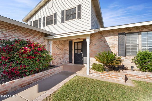 2542 W Nopal Avenue, Mesa, AZ 85202