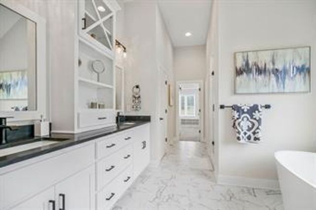 8004 Round Prairie Street, Shawnee, KS 66220