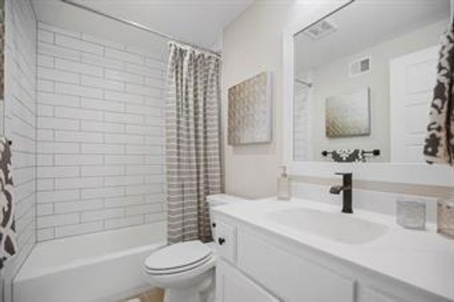 8004 Round Prairie Street, Shawnee, KS 66220