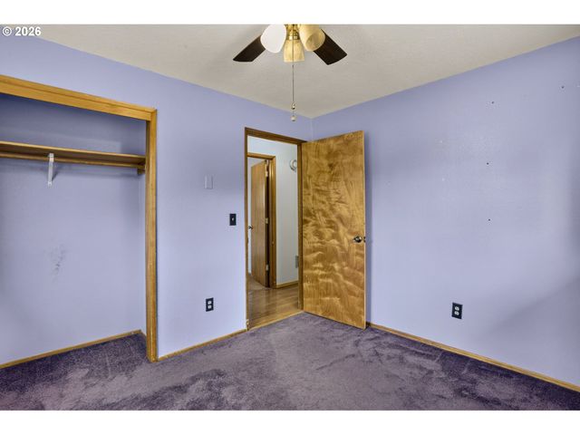 8490 Se DOWN Way, Milwaukie, OR 97267