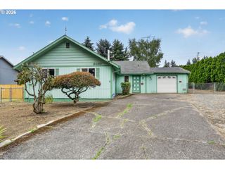 8490 Se DOWN Way, Milwaukie, OR 97267