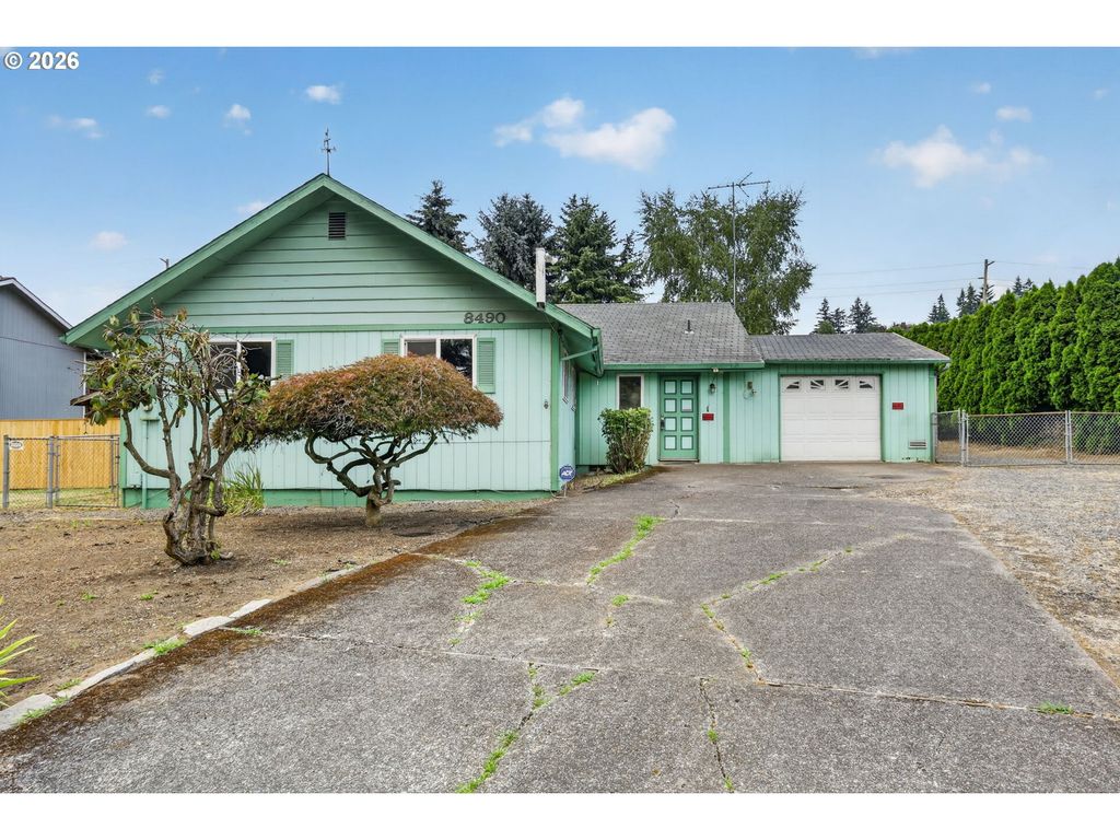 8490 Se DOWN Way, Milwaukie, OR 97267
