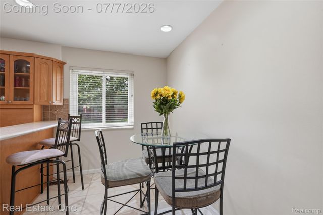 21455 Independence Drive, Southfield, MI 48076