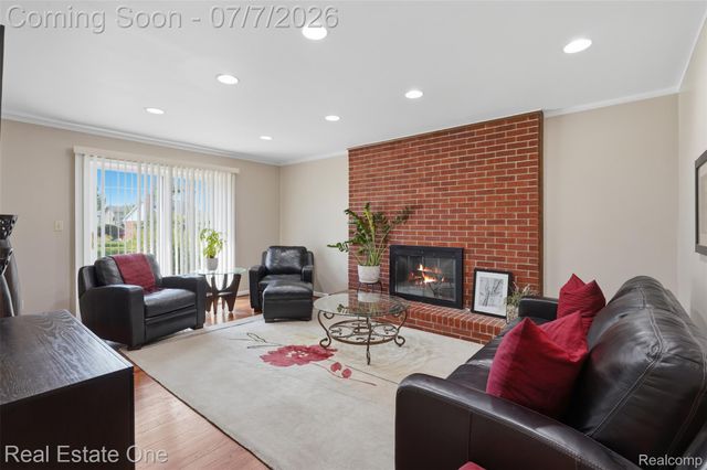 21455 Independence Drive, Southfield, MI 48076