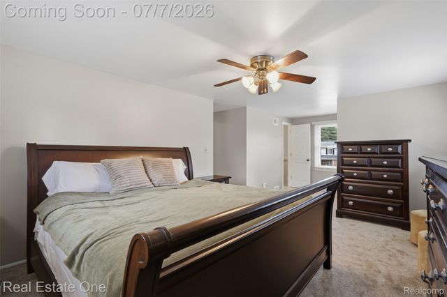 21455 Independence Drive, Southfield, MI 48076