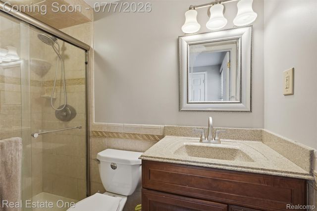 21455 Independence Drive, Southfield, MI 48076