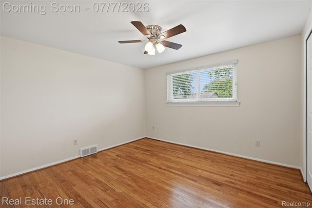 21455 Independence Drive, Southfield, MI 48076