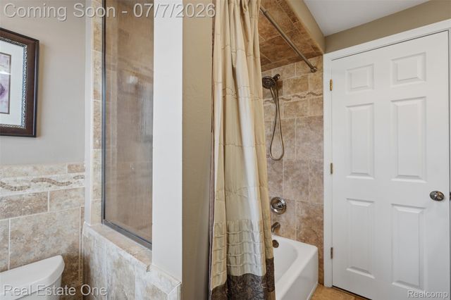 21455 Independence Drive, Southfield, MI 48076