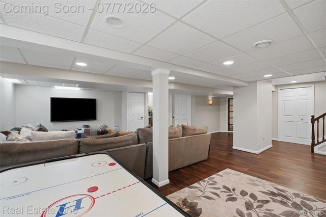21455 Independence Drive, Southfield, MI 48076