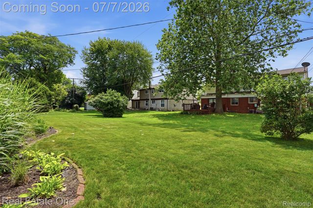 21455 Independence Drive, Southfield, MI 48076