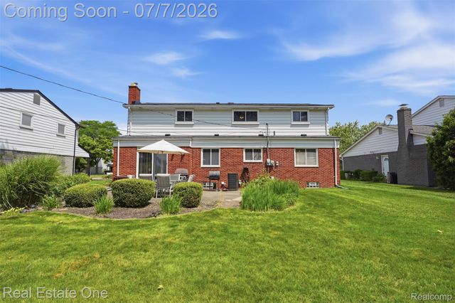 21455 Independence Drive, Southfield, MI 48076