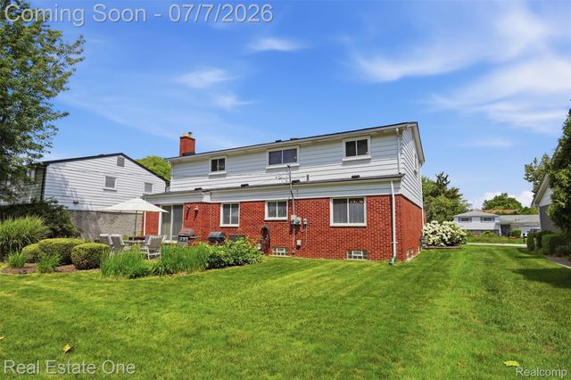 21455 Independence Drive, Southfield, MI 48076