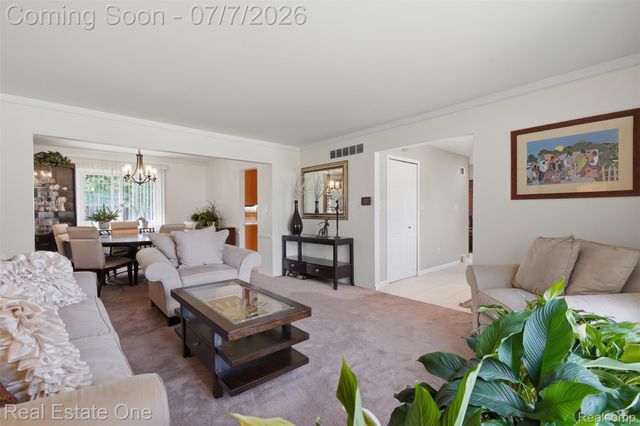 21455 Independence Drive, Southfield, MI 48076