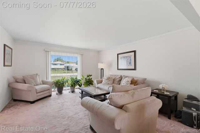21455 Independence Drive, Southfield, MI 48076