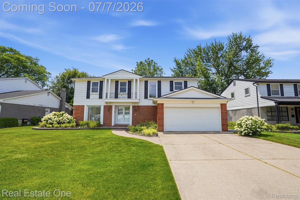 21455 Independence Drive, Southfield, MI 48076
