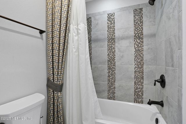 13863 HOLSINGER Boulevard, Jacksonville, FL 32256