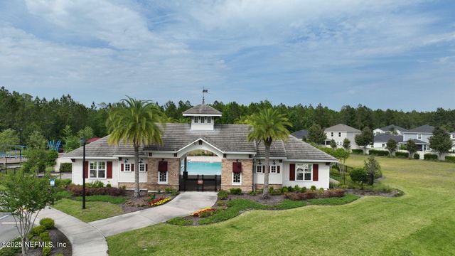 13863 HOLSINGER Boulevard, Jacksonville, FL 32256