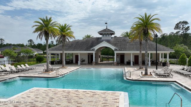 13863 HOLSINGER Boulevard, Jacksonville, FL 32256