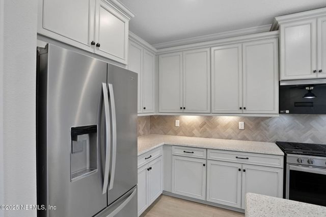 13863 HOLSINGER Boulevard, Jacksonville, FL 32256