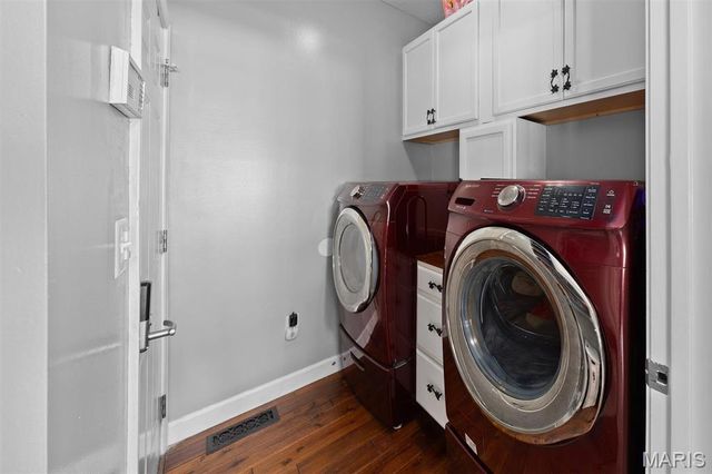 1 E Picketts Crossing, Edwardsville, IL 62025