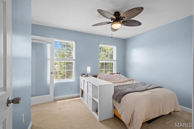 1 E Picketts Crossing, Edwardsville, IL 62025