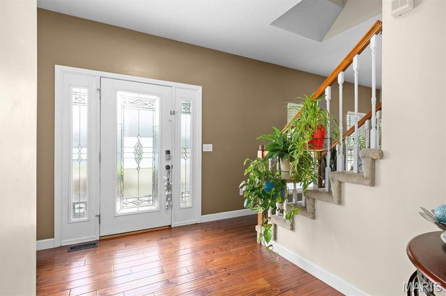 1 E Picketts Crossing, Edwardsville, IL 62025