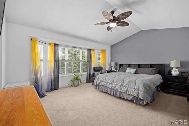 1 E Picketts Crossing, Edwardsville, IL 62025