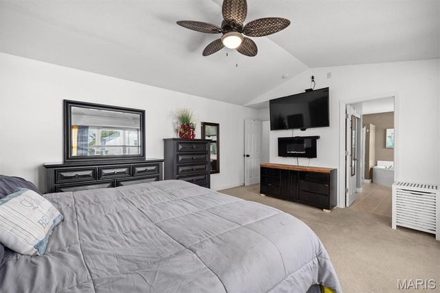 1 E Picketts Crossing, Edwardsville, IL 62025