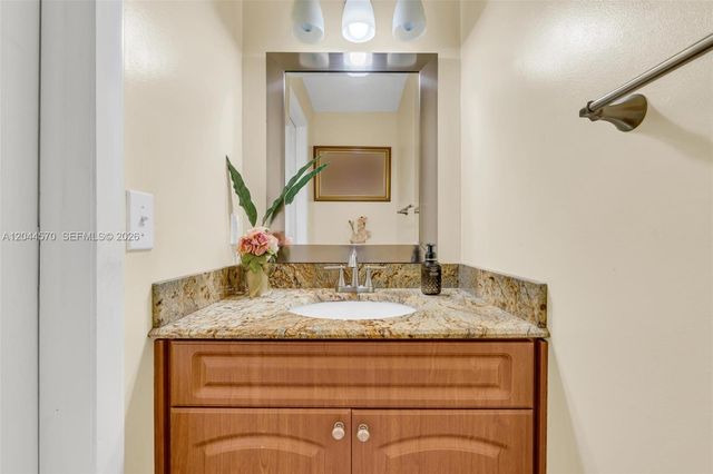 10857 NW 8th Street, Pembroke Pines, FL 33026