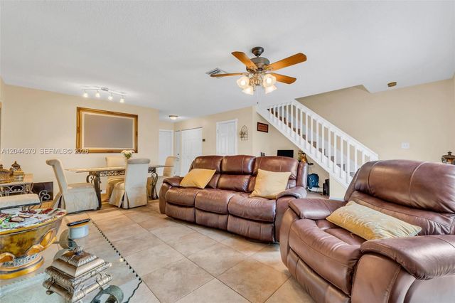 10857 NW 8th Street, Pembroke Pines, FL 33026