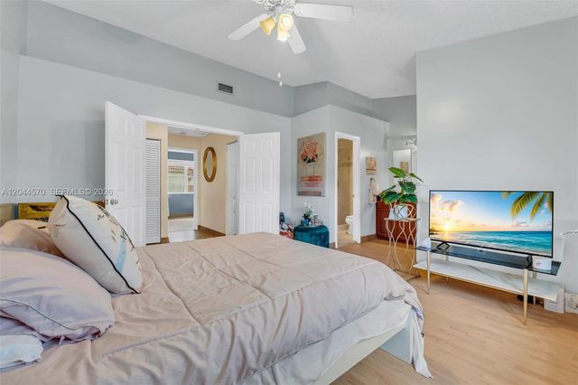 10857 NW 8th Street, Pembroke Pines, FL 33026