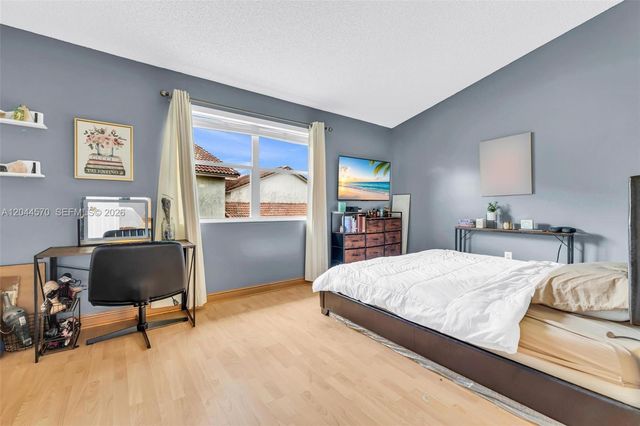 10857 NW 8th Street, Pembroke Pines, FL 33026
