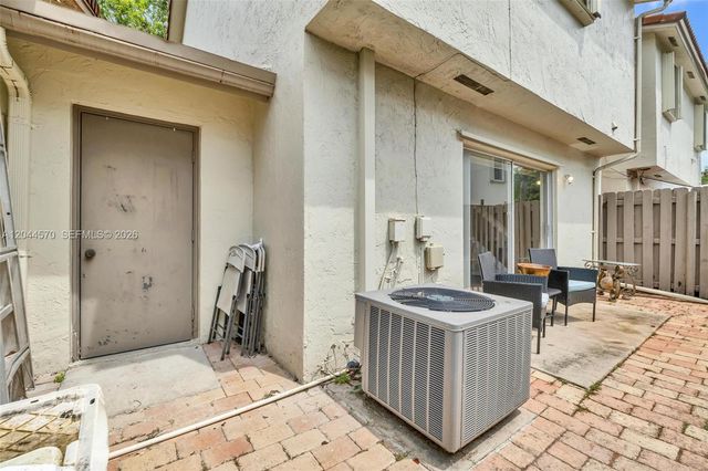 10857 NW 8th Street, Pembroke Pines, FL 33026