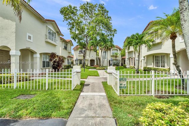 10857 NW 8th Street, Pembroke Pines, FL 33026