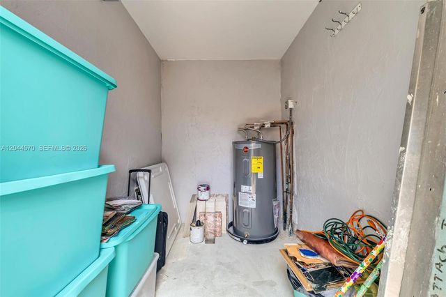 10857 NW 8th Street, Pembroke Pines, FL 33026