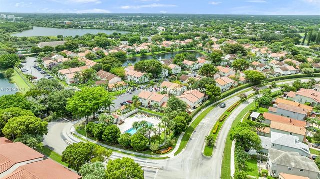10857 NW 8th Street, Pembroke Pines, FL 33026