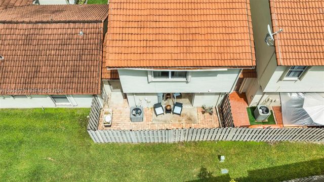 10857 NW 8th Street, Pembroke Pines, FL 33026