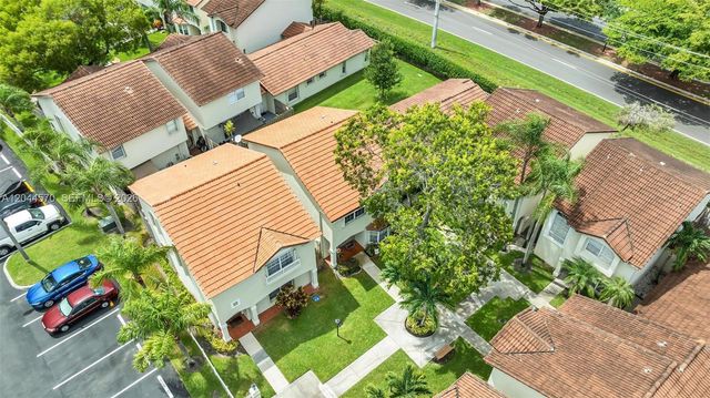 10857 NW 8th Street, Pembroke Pines, FL 33026