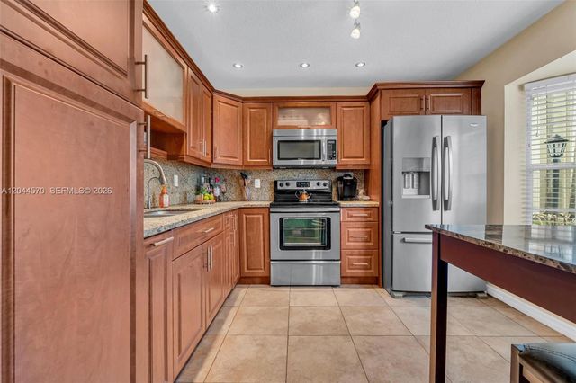 10857 NW 8th Street, Pembroke Pines, FL 33026
